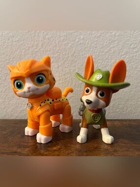 Paw Patrol Figure Lot Wild Cat Cheetah Pack & Tracker Jungle Pup Spin Master